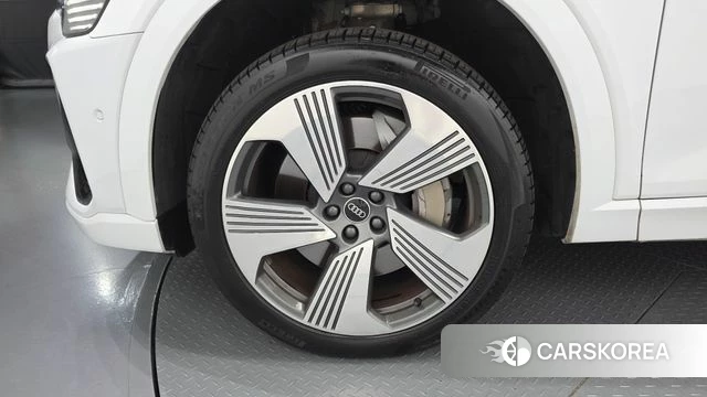 Audi e-Tron id 4585743 из Кореи 30