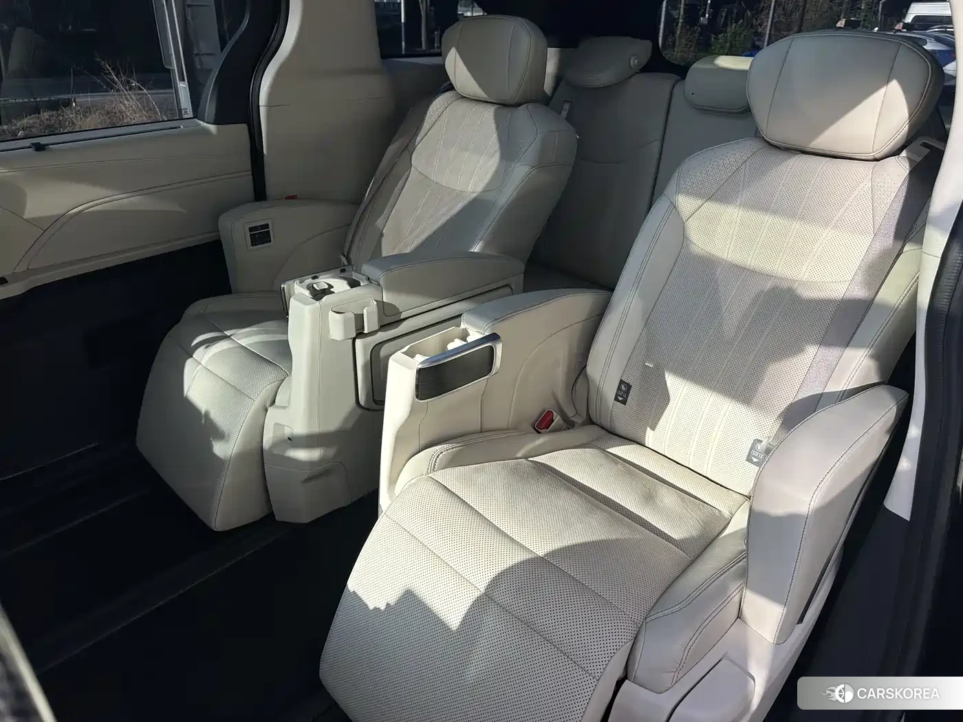Toyota Granvia 2024 Черный из Китая, фото 6