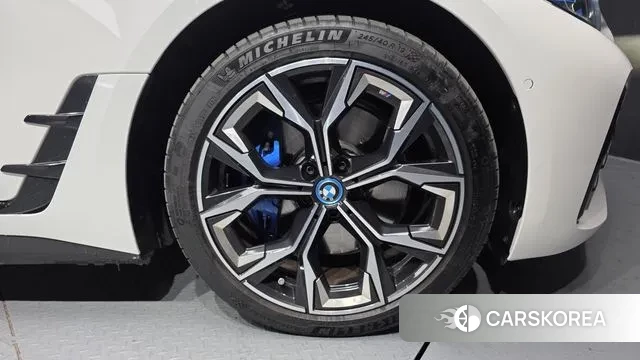 BMW i4 id 3517608 из Кореи 15