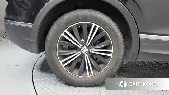 Volkswagen Tiguan second Generation id 4849400 из Кореи 27