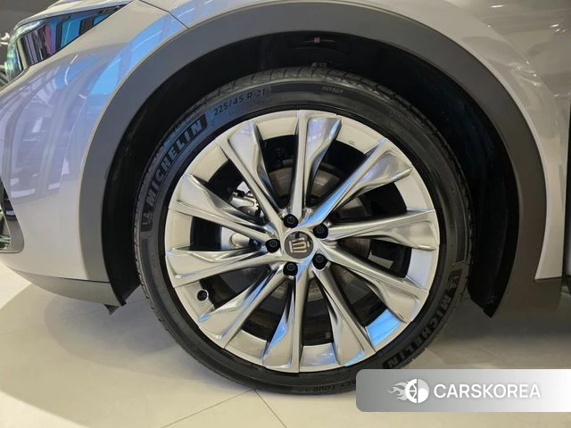 Toyota Crown Crossover id 4576951 из Кореи 12