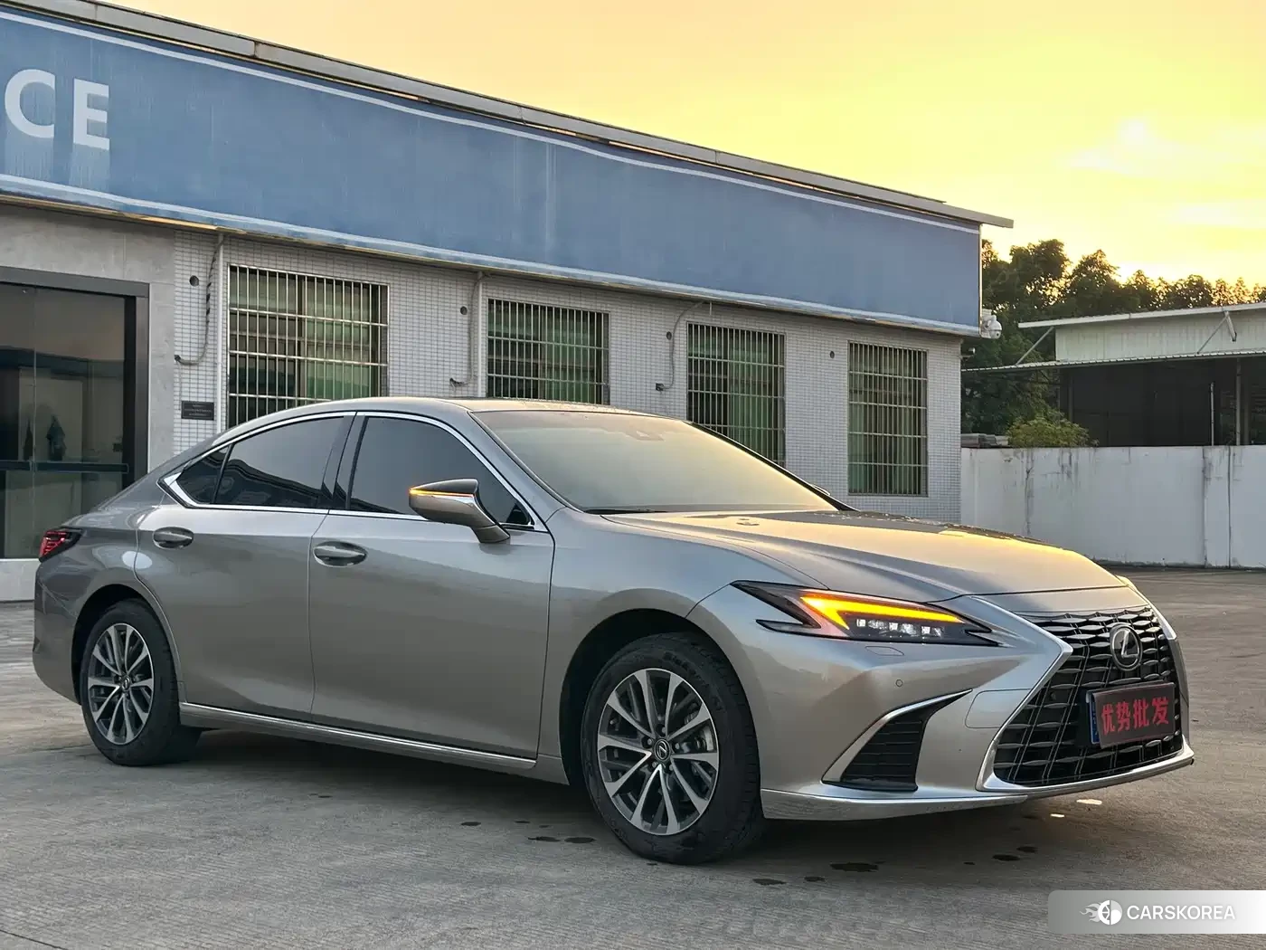 Lexus ES id 4629508 из Китая 7