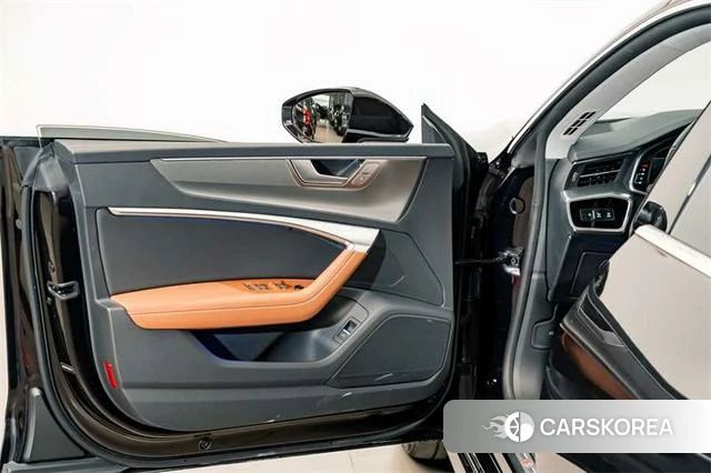 Audi A7L id 3857702 из Китая 17