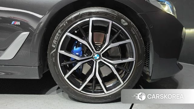 BMW 5 Series (G30) id 4500462 из Кореи 15