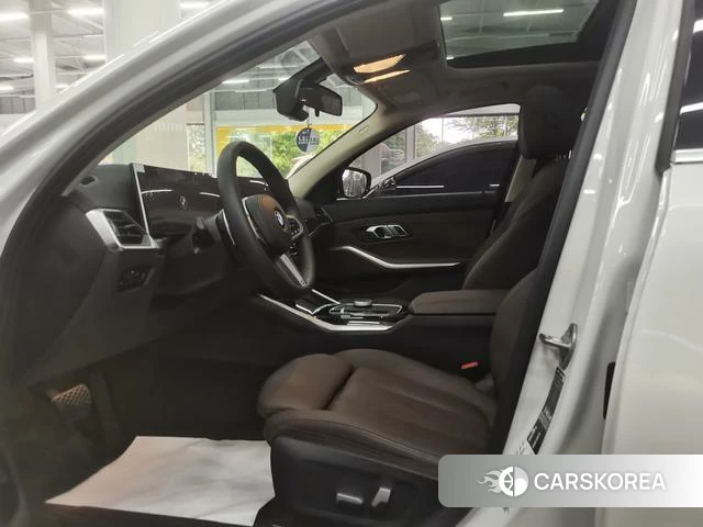 BMW 3 series 2023 Белый из Китая, фото 5