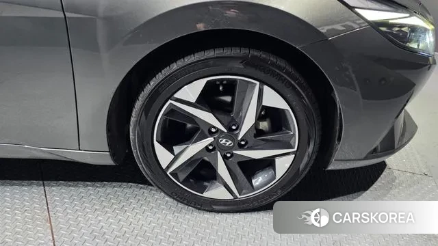 Hyundai Avante Hybrid (CN7) id 3650021 из Кореи 15