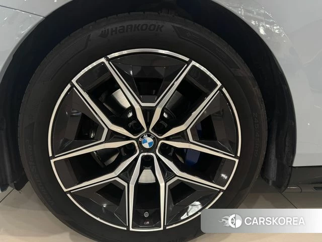 BMW 5 Series (G60) id 4266220 из Кореи 10