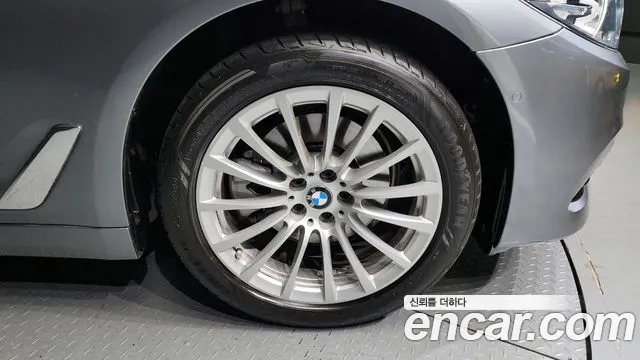 BMW 5 Series (G30) id 2445912 из Кореи 15