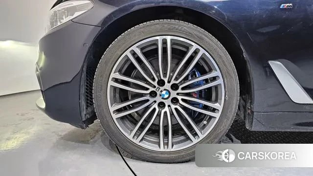 BMW 5 Series (G30) id 3766789 из Кореи 15