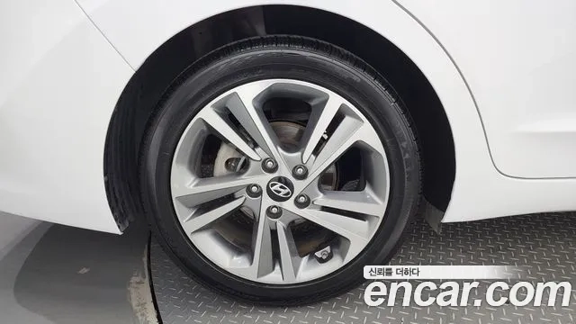 Hyundai Avante AD id 2876744 из Кореи 15