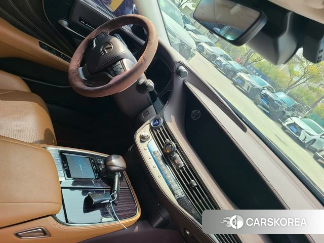 Lexus LS id 4241009 из Китая 7