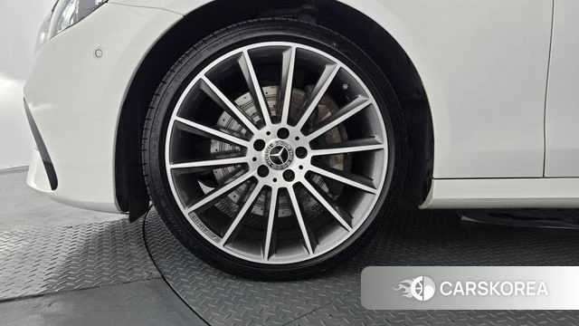 Mercedes-Benz E-Class W213 id 4594075 из Кореи 32