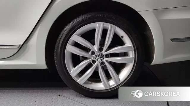 Volkswagen The New Passat id 3557849 из Кореи 15