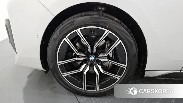 BMW 7 Series (G70) id 3507400 из Кореи 15