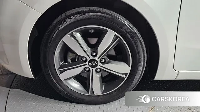 Kia The New K3 id 3397093 из Кореи 15