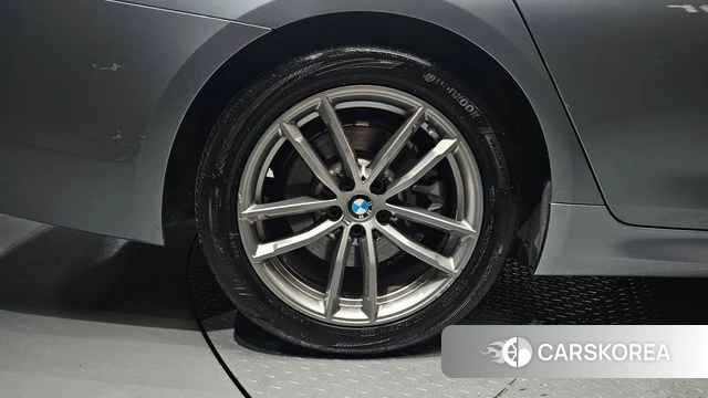 BMW 5 Series (G30) id 4568321 из Кореи 26