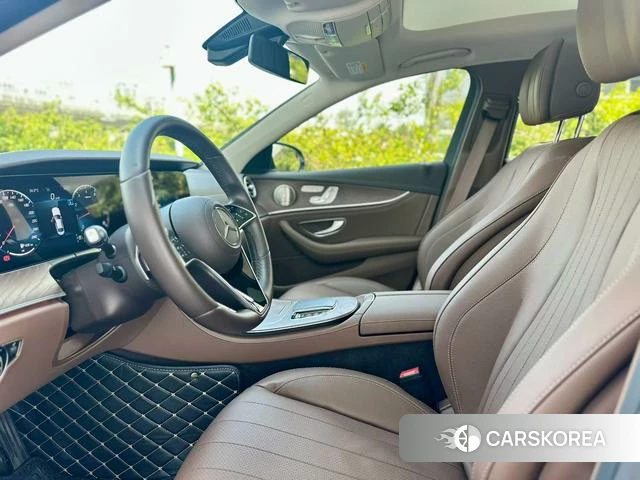 Mercedes-Benz E-class 2021 Темно-серый из Китая, фото 6