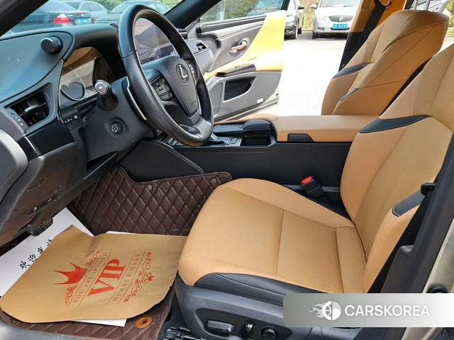 Lexus ES 2022 Темно-серый из Китая, фото 5
