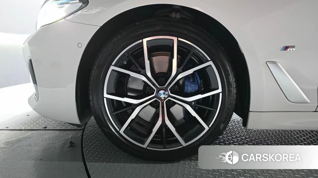 BMW 5 Series (G30) id 4528585 из Кореи 15