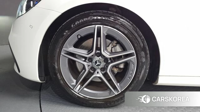 Mercedes-Benz E-Class W213 id 4792530 из Кореи 28