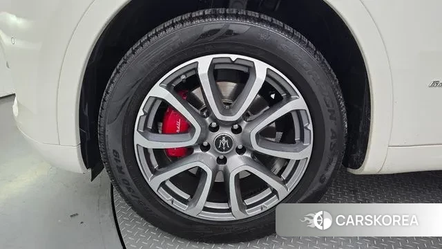 Maserati Levante id 3075116 из Кореи 15