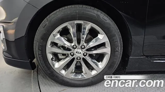 Kia All New Carnival id 2499339 из Кореи 15