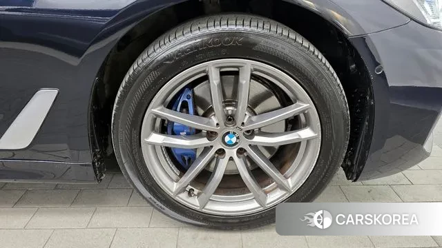 BMW 5 Series (G30) id 3455166 из Кореи 15