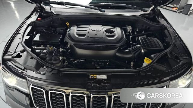 Jeep Grand Cherokee id 4284227 из Кореи 31