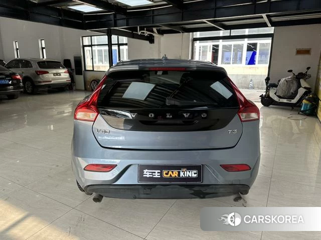 Volvo V40 2019 Синий из Китая, фото 6