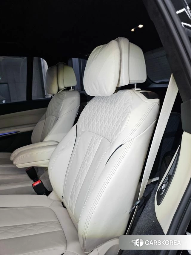 BMW X7 (G07) 2023 Черный из Кореи, фото 5