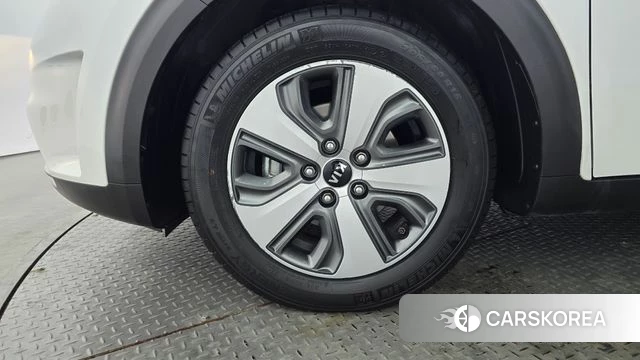 Kia Niro id 4325795 из Кореи 25
