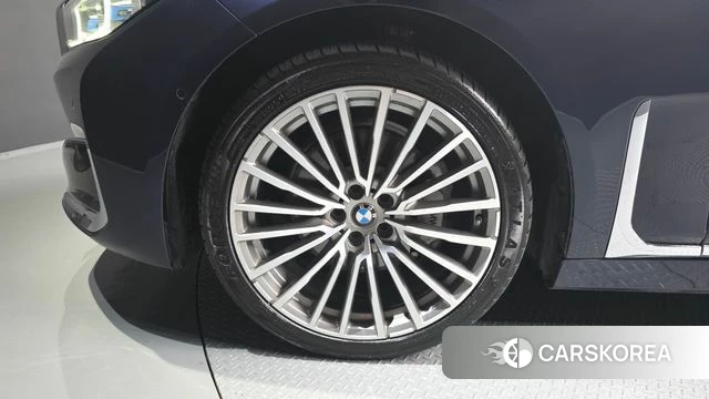 BMW 7 Series (G11) id 4496452 из Кореи 29