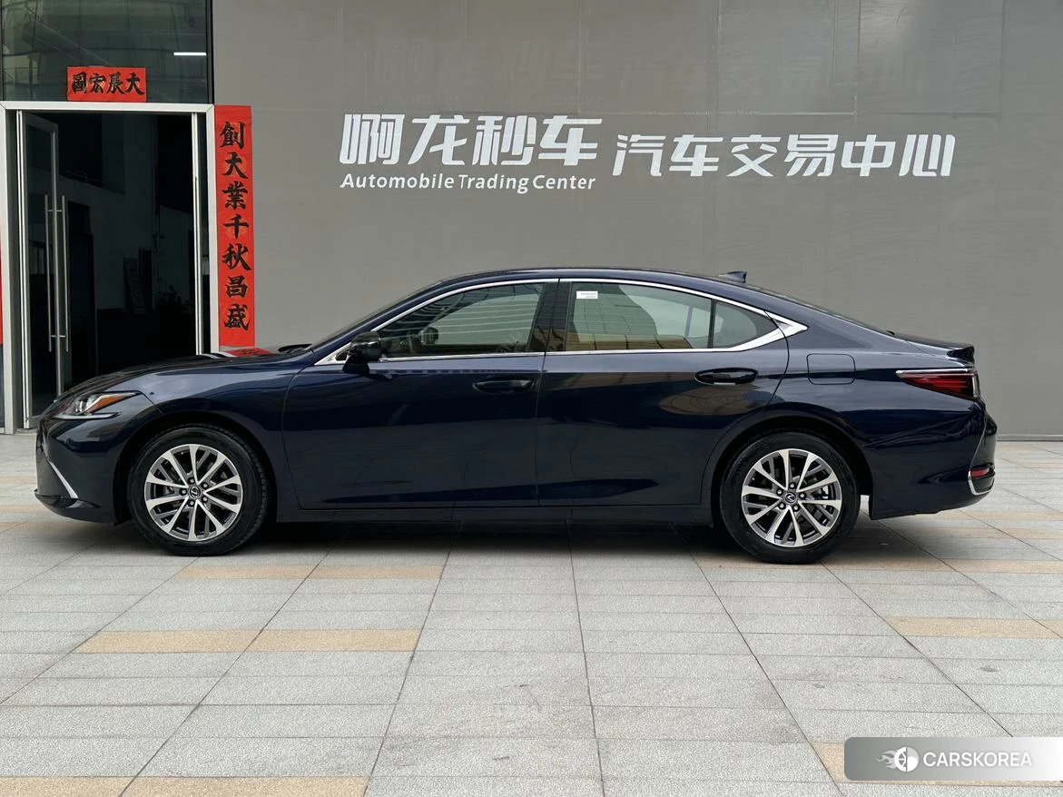 Lexus ES id 4420839 из Китая 20