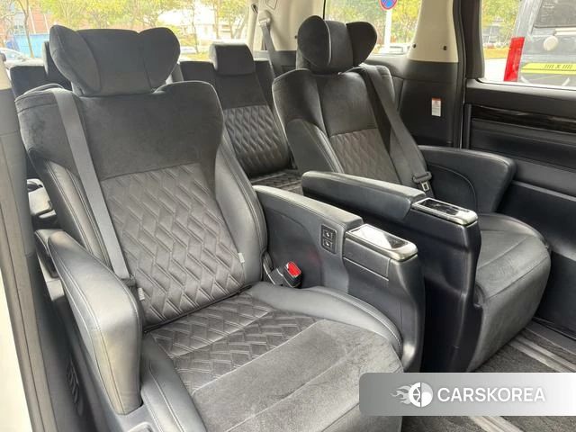Toyota Elfa id 4260270 из Китая 11