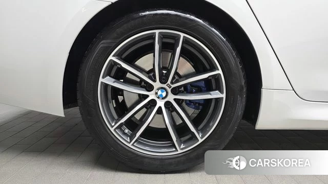 BMW 5 Series (G30) id 4834845 из Кореи 27