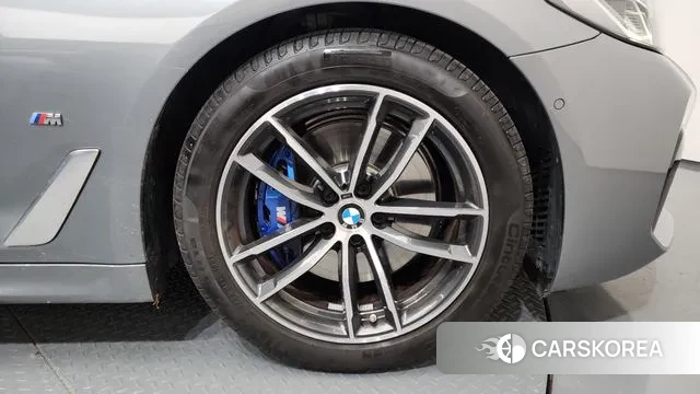 BMW 5 Series (G30) id 3528864 из Кореи 15