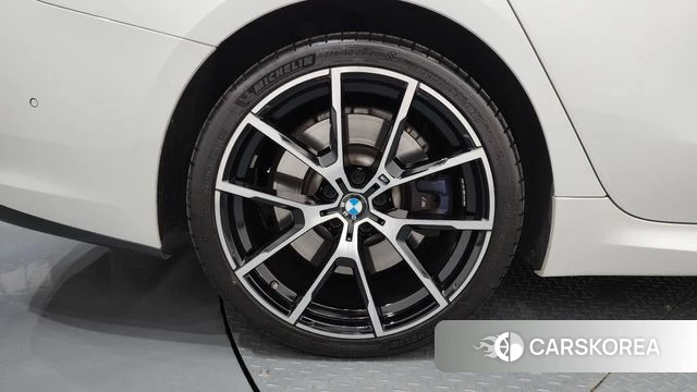 BMW 8 Series (G15) id 4323807 из Кореи 31
