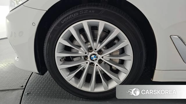 BMW 5 Series (G30) id 4403491 из Кореи 31