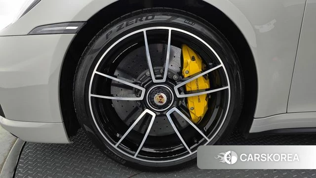 Porsche 911(992) id 4571255 из Кореи 15