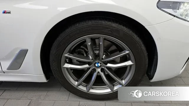 BMW 5 Series (G30) id 3253707 из Кореи 15