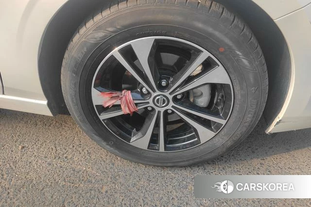 Nissan Xuan Yi id 4301753 из Китая 12