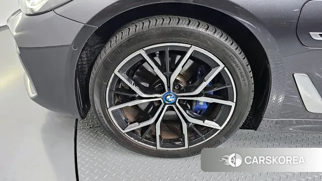 BMW 5 Series (G30) id 3007392 из Кореи 15