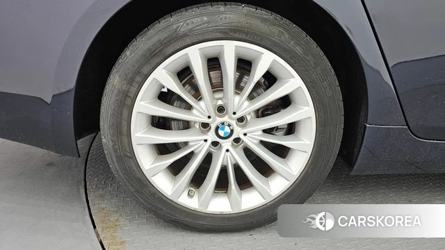 BMW 5 Series (G30) id 4615452 из Кореи 25
