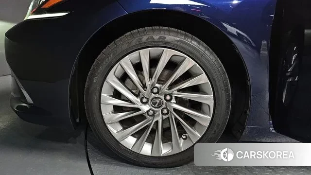 Lexus ES300h 7th generation id 2966047 из Кореи 15