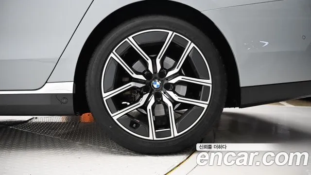 BMW 7 Series (G70) id 2943227 из Кореи 15