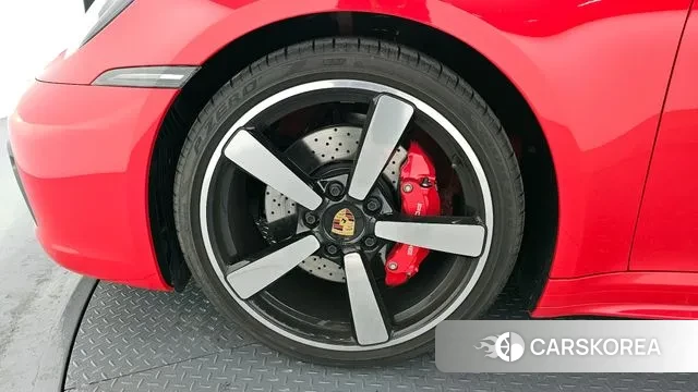 Porsche 911(992) id 3544412 из Кореи 15