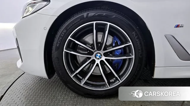 BMW 5 Series (G30) id 3416956 из Кореи 15