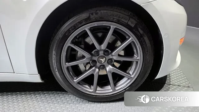 Tesla Model 3 id 3296703 из Кореи 15