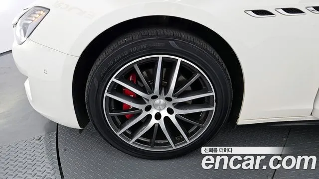Maserati Ghibli id 2752664 из Кореи 15