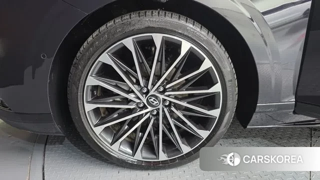 Hyundai Grandeur Hybrid (GN7) id 3322384 из Кореи 15